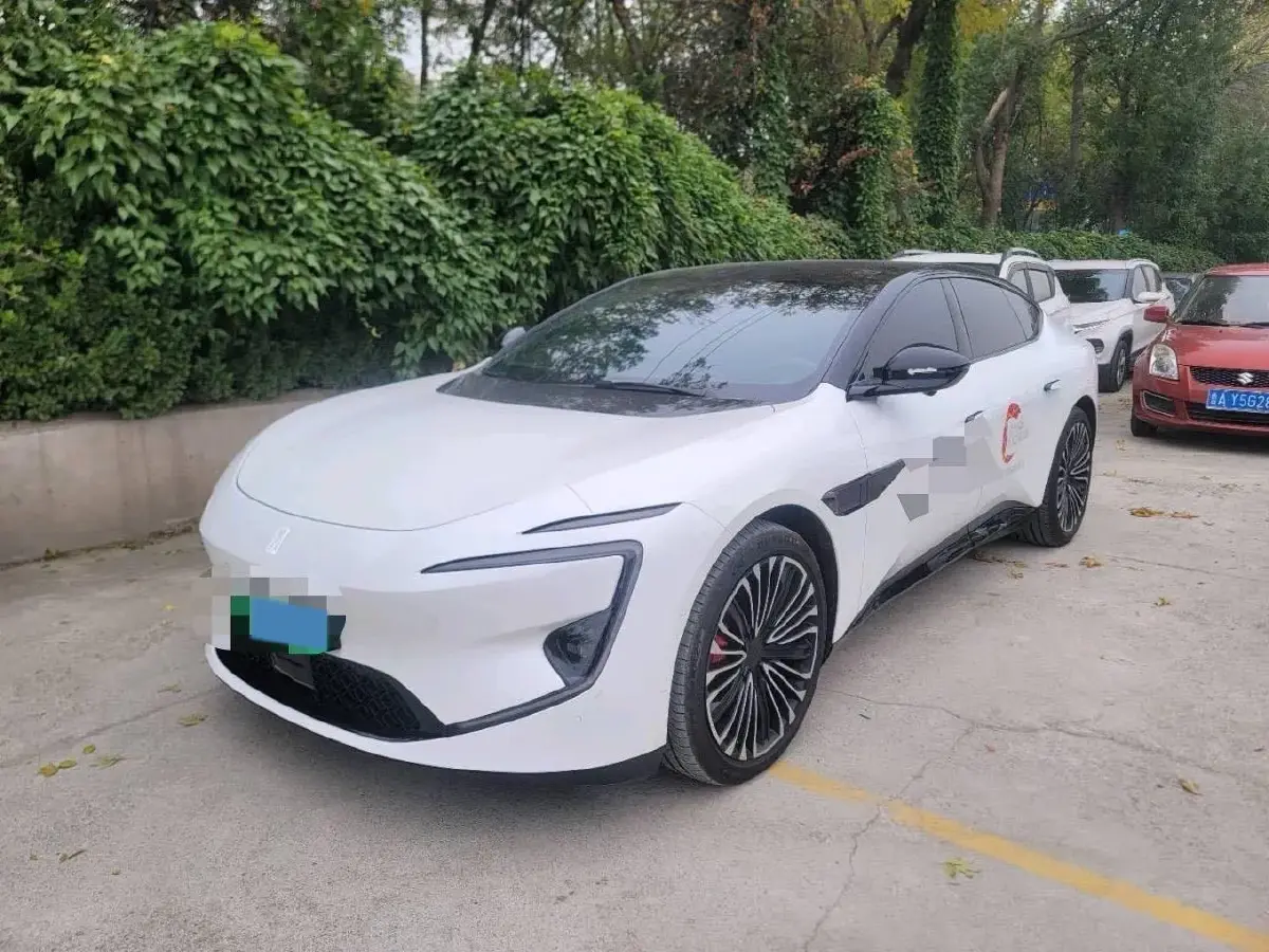 2025 Avatr 12 1.5T 156HP L4 REEV 39.05KWH