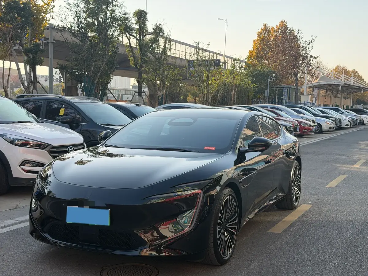 2025 Avatr 12 1.5T 156HP L4 REEV 39.05KWH