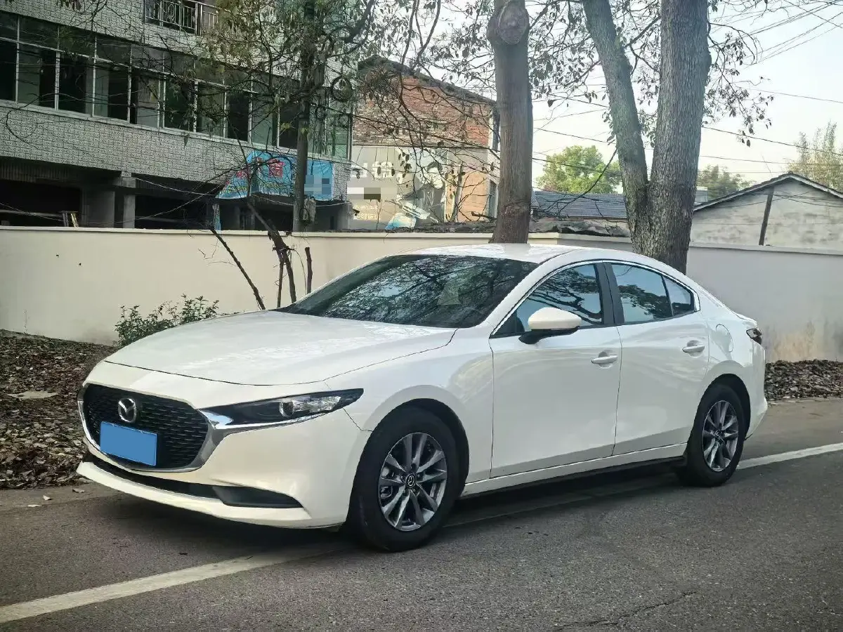 2022 Mazda 3 Axela 2.0L 158HP L4 6AT
