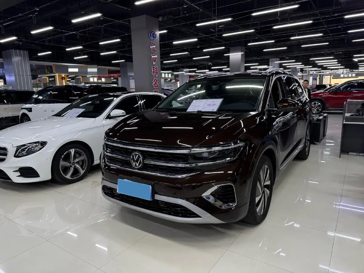 2021 Volkswagen Talagon 2.0T 220HP L4 7DCT