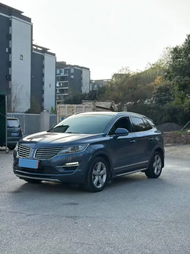 2018 Lincoln MKC 2.0T 203HP L4 6AT