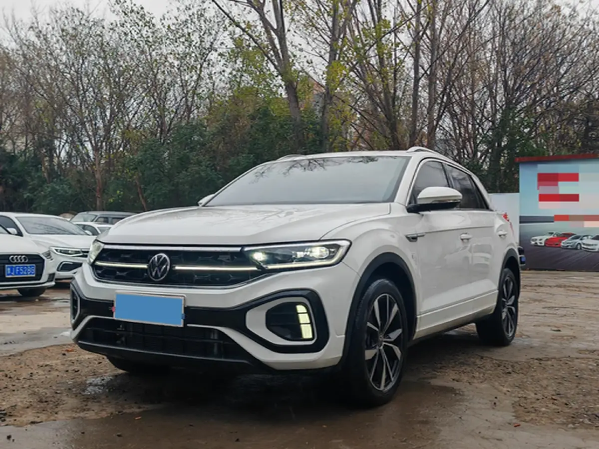 2025 Volkswagen T-Roc 1.5T 160HP L4 7DCT