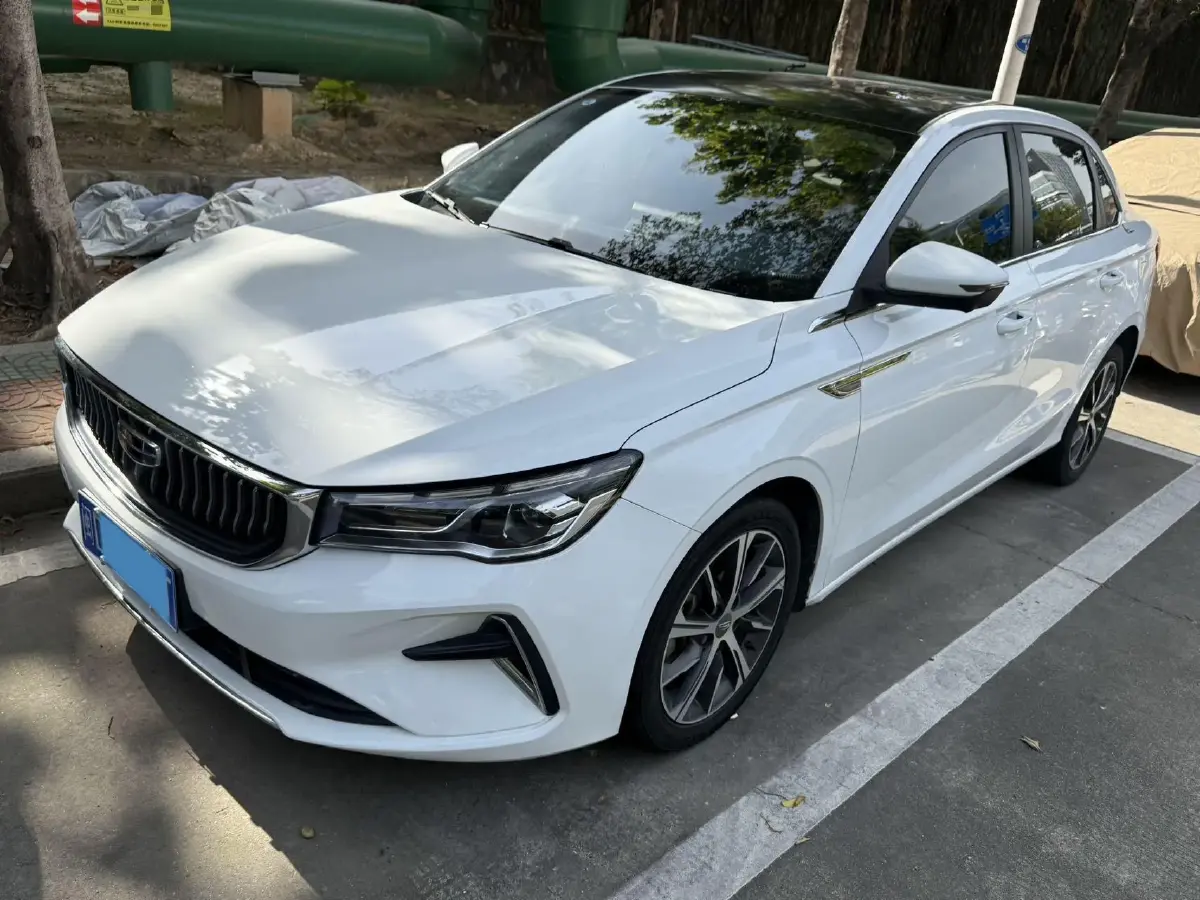 2022 Geely Emgrand 1.5L 114HP L4 CVT