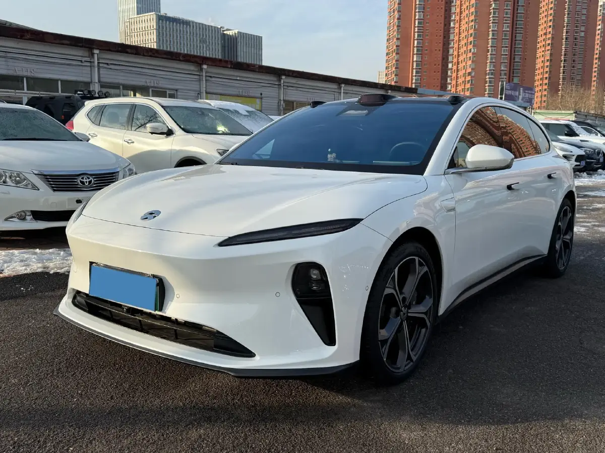2024 NIO ET5T BEV 75KWH