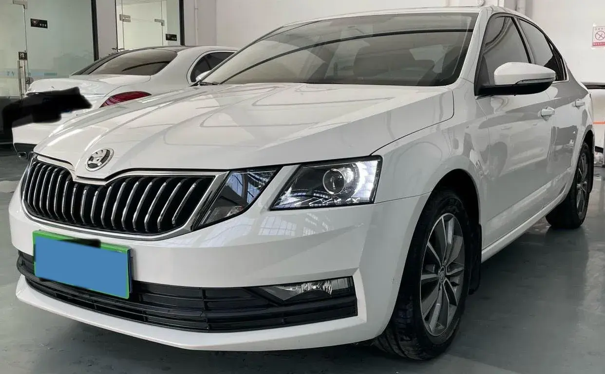 2021 Skoda Octavia 1.5L 113HP L4 6AT