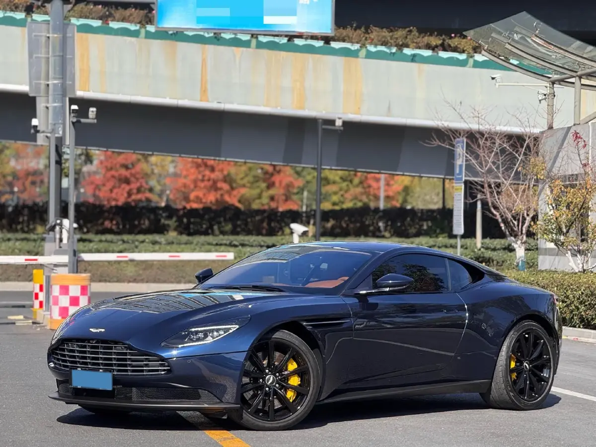 2019 Aston Martin DB11 4.0T 510HP V8 8AT