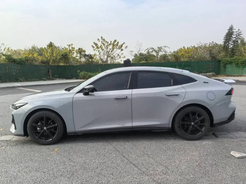 2022 ChangAn UNI-V 1.5T 188HP L4 7DCT,autocango,china used car exporter,china ev exporter,chinese used car exporter,chinese used ev exporter