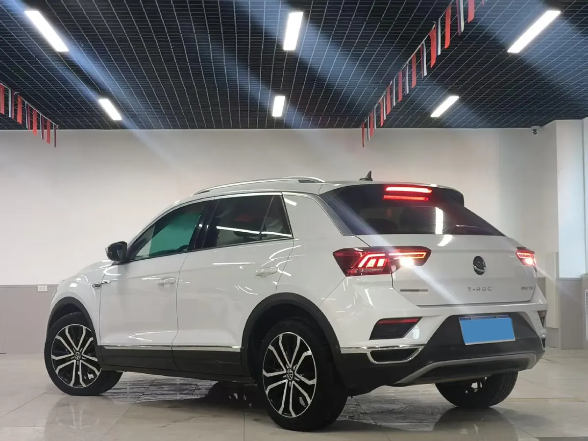 2021 Volkswagen T-Roc 1.4T 150HP L4 7DCT,autocango,china used car exporter,china ev exporter,chinese used car exporter,chinese used ev exporter