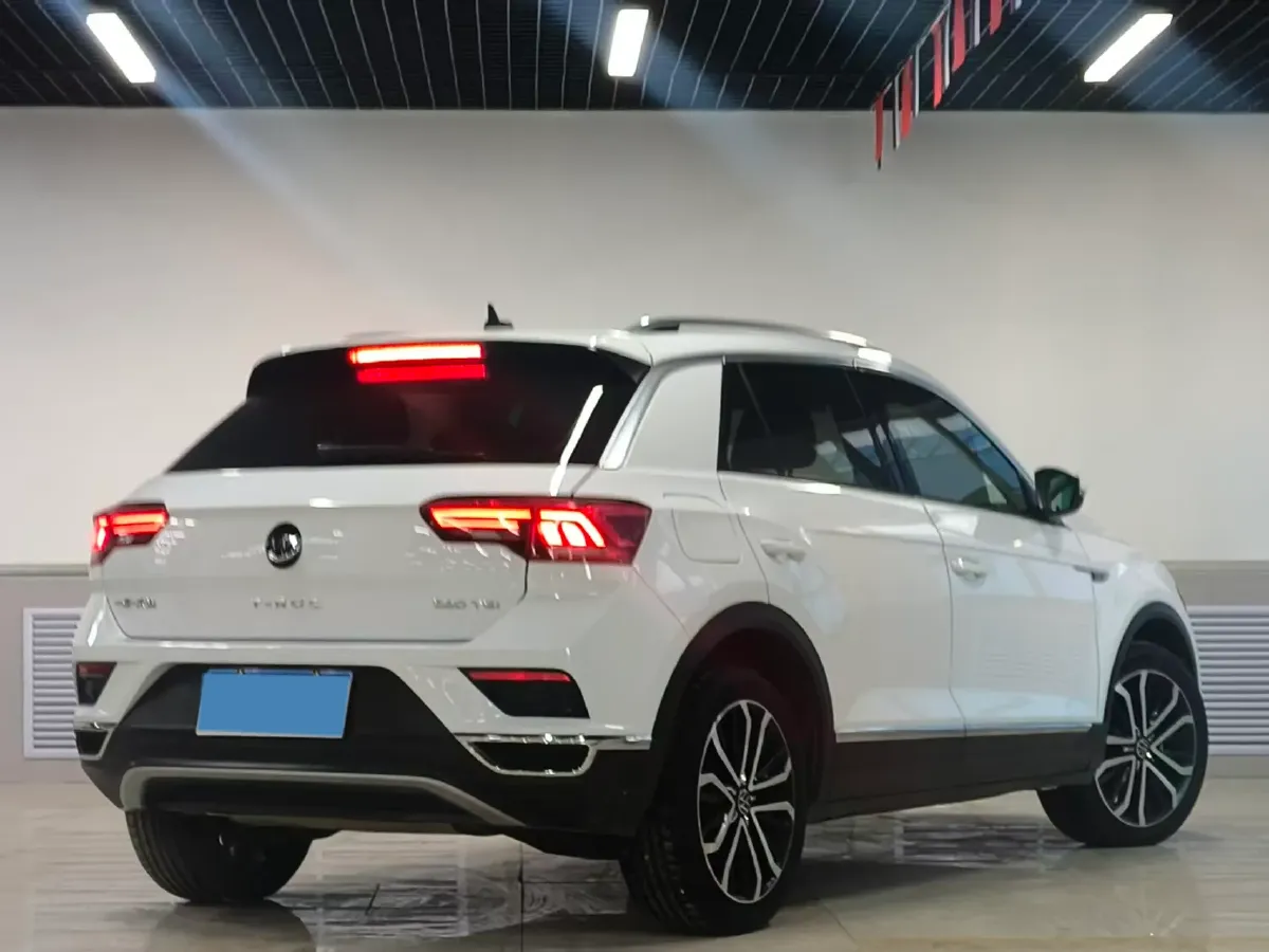 2021 Volkswagen T-Roc 1.4T 150HP L4 7DCT,autocango,china used car exporter,china ev exporter,chinese used car exporter,chinese used ev exporter