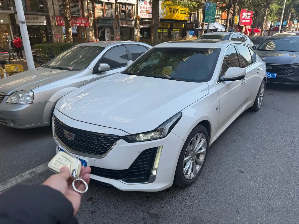 2021 Cadillac CT5 2.0T 237HP L4 10AT