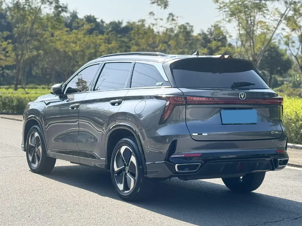 2023 ChangAn CS75 Plus iDD 1.5T 170HP L4 6TCT PHEV 28.39KWH,autocango,china used car exporter,china ev exporter,chinese used car exporter,chinese used ev exporter