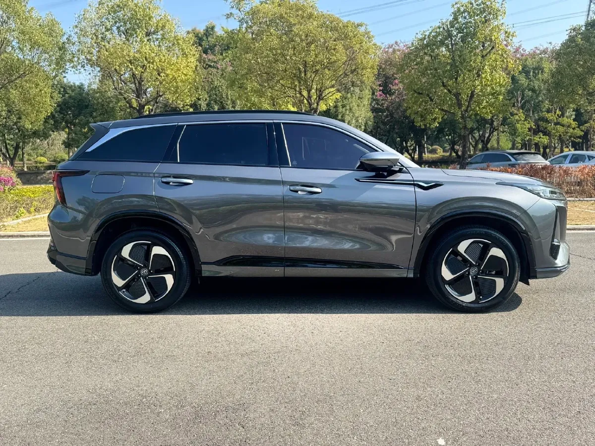 2023 ChangAn CS75 Plus iDD 1.5T 170HP L4 6TCT PHEV 28.39KWH,autocango,china used car exporter,china ev exporter,chinese used car exporter,chinese used ev exporter