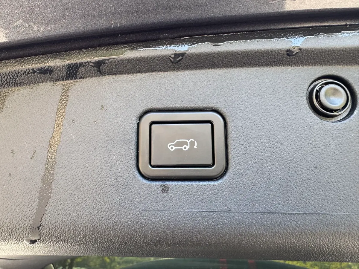 2023 ChangAn CS75 Plus iDD 1.5T 170HP L4 6TCT PHEV 28.39KWH,autocango,china used car exporter,china ev exporter,chinese used car exporter,chinese used ev exporter