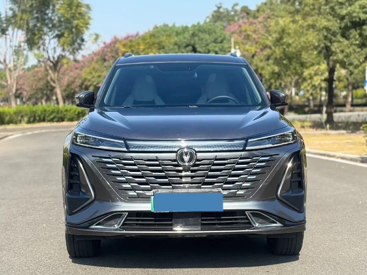 2023 ChangAn CS75 Plus iDD 1.5T 170HP L4 6TCT PHEV 28.39KWH,autocango,china used car exporter,china ev exporter,chinese used car exporter,chinese used ev exporter