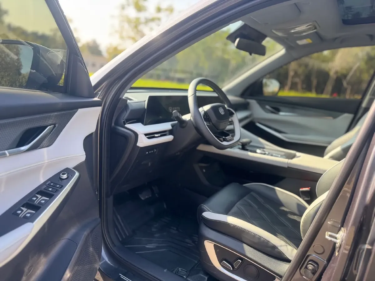 2023 ChangAn CS75 Plus iDD 1.5T 170HP L4 6TCT PHEV 28.39KWH,autocango,china used car exporter,china ev exporter,chinese used car exporter,chinese used ev exporter