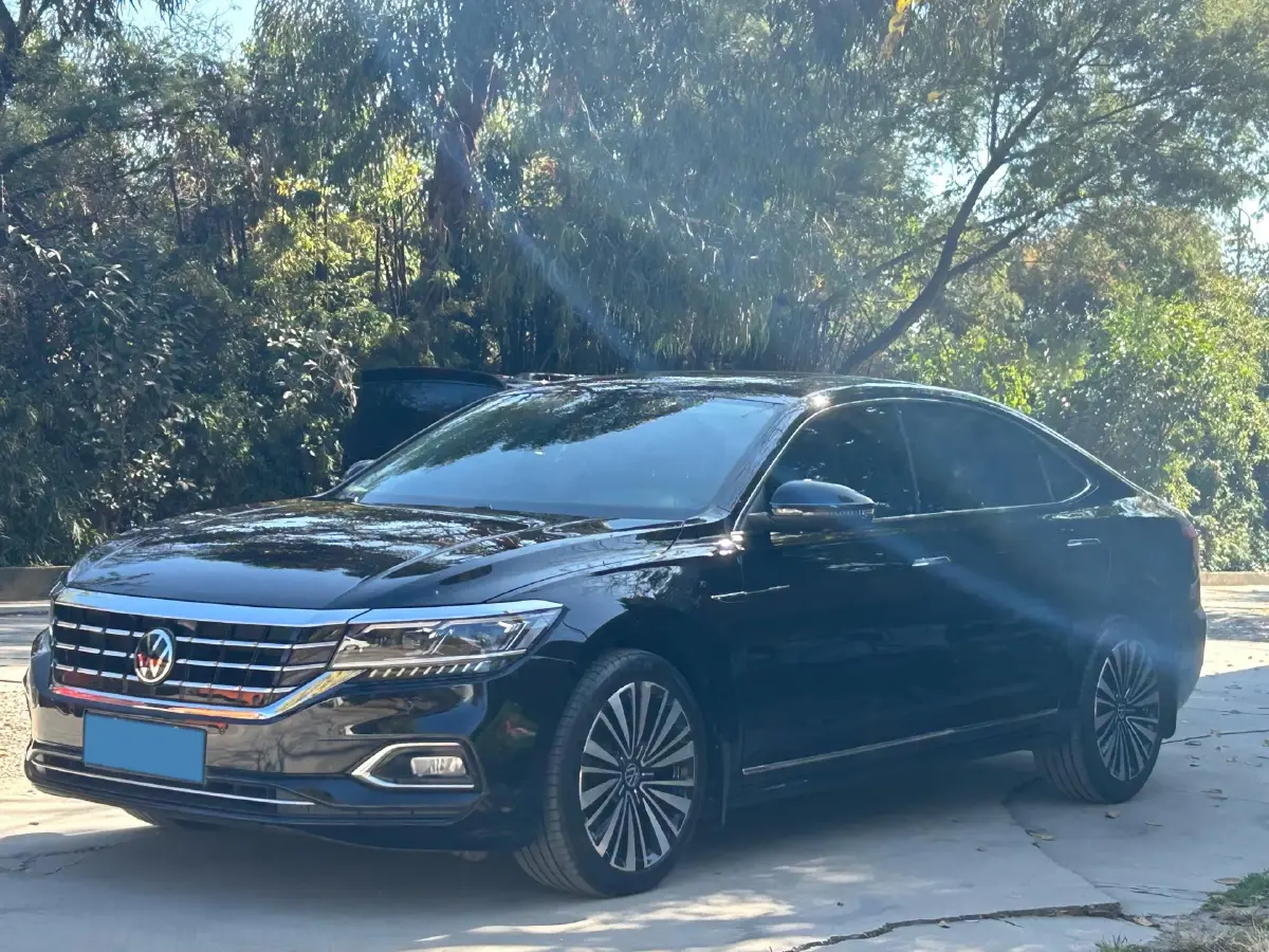 2020 Volkswagen Passat 2.0T 186HP L4 7DCT