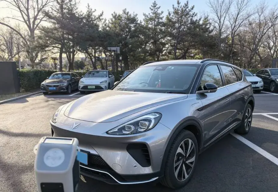 2022 ARCFOX αT BEV 93.6KWH