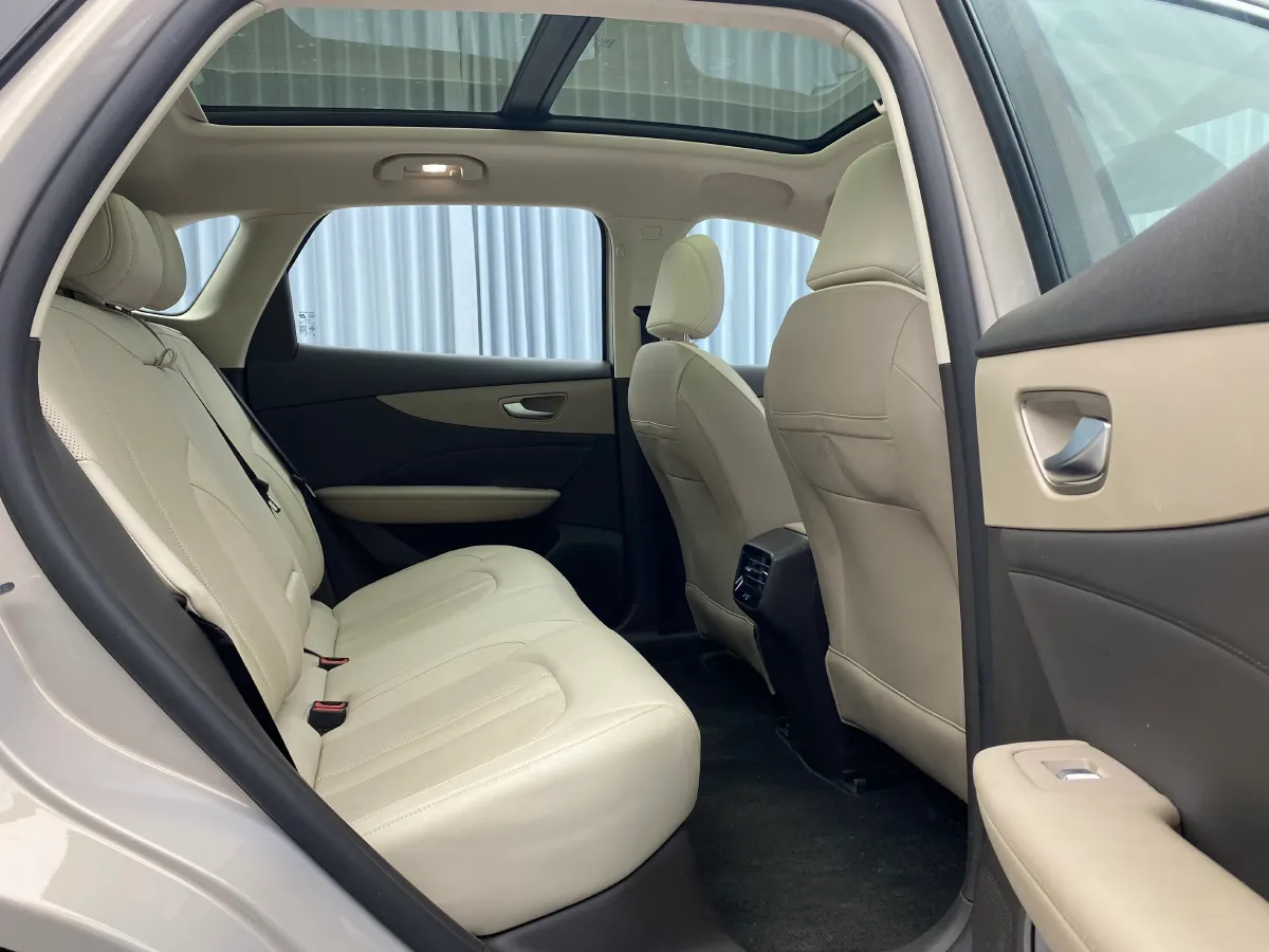 2025 MG MG ES5 BEV 62.2KWH,autocango,china used car exporter,china ev exporter,chinese used car exporter,chinese used ev exporter