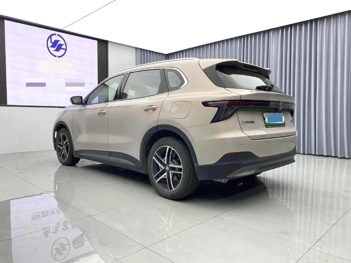 2025 MG MG ES5 BEV 62.2KWH,autocango,china used car exporter,china ev exporter,chinese used car exporter,chinese used ev exporter