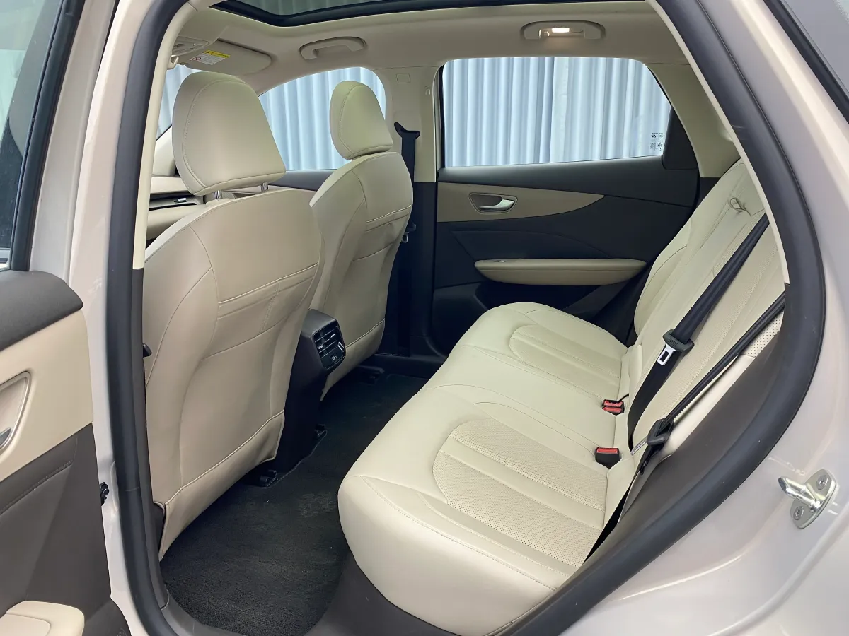 2025 MG MG ES5 BEV 62.2KWH,autocango,china used car exporter,china ev exporter,chinese used car exporter,chinese used ev exporter