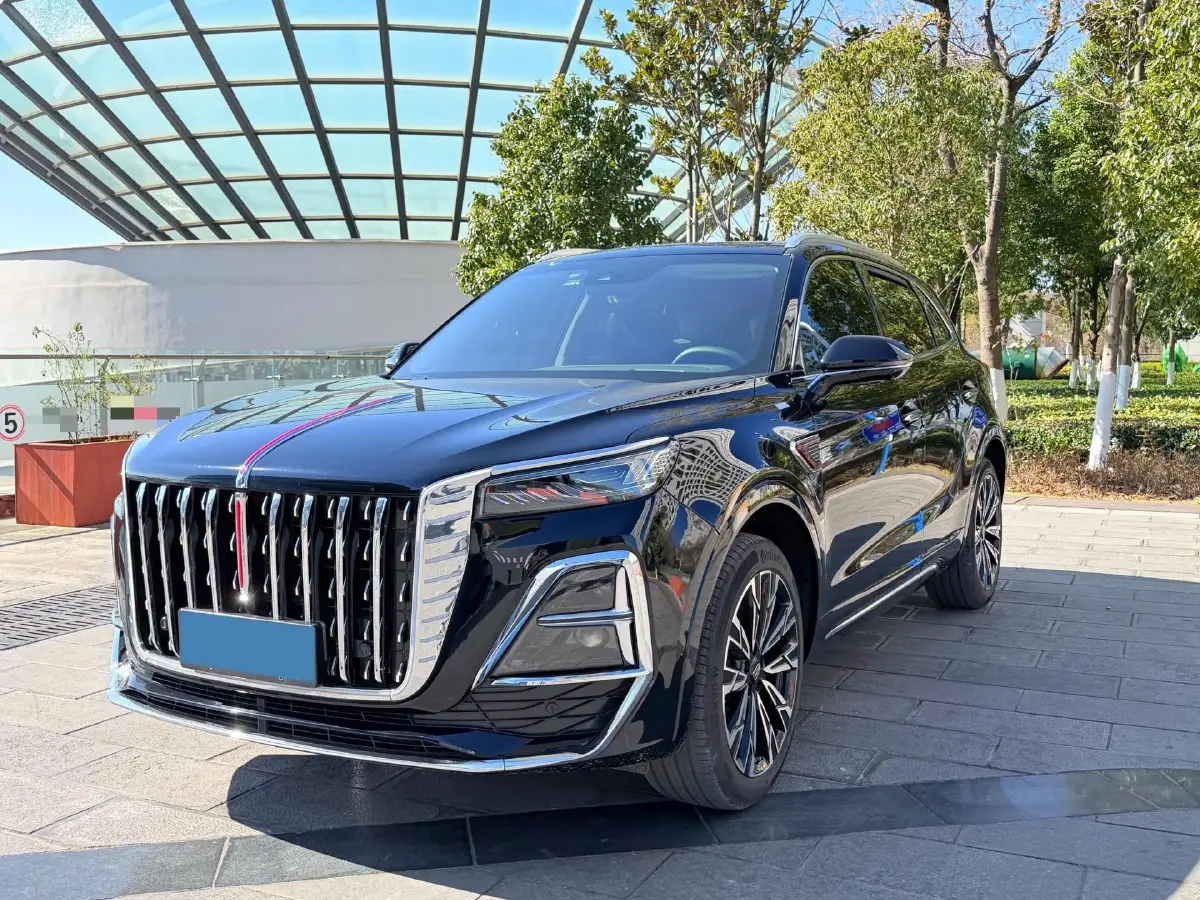 2025 HongQi HS5 2.0T 252HP L4 8AT