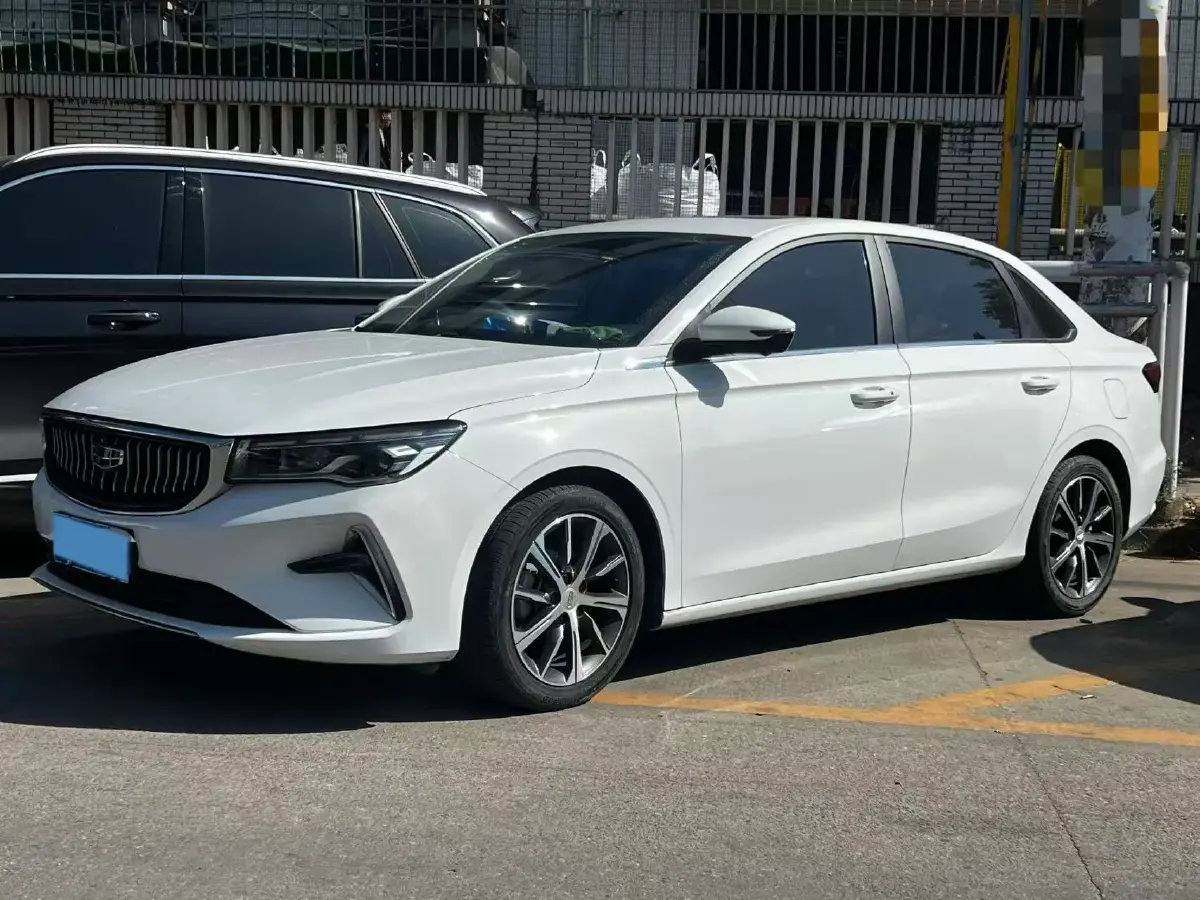 2022 Geely Emgrand 1.5L 114HP L4 CVT