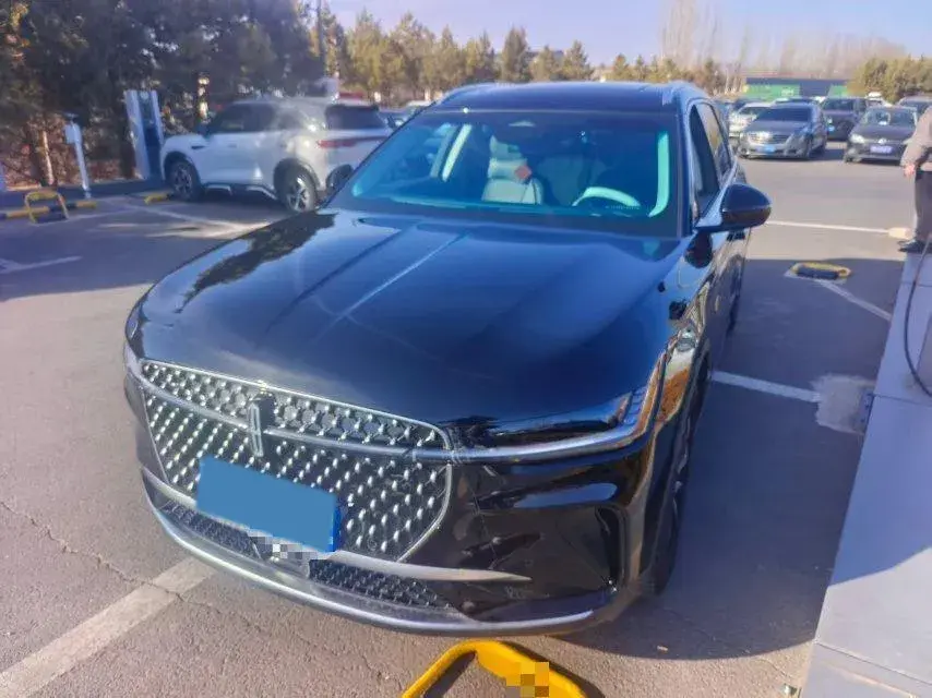 2023 Lincoln Nautilus 2.0T 261HP L4 8AT