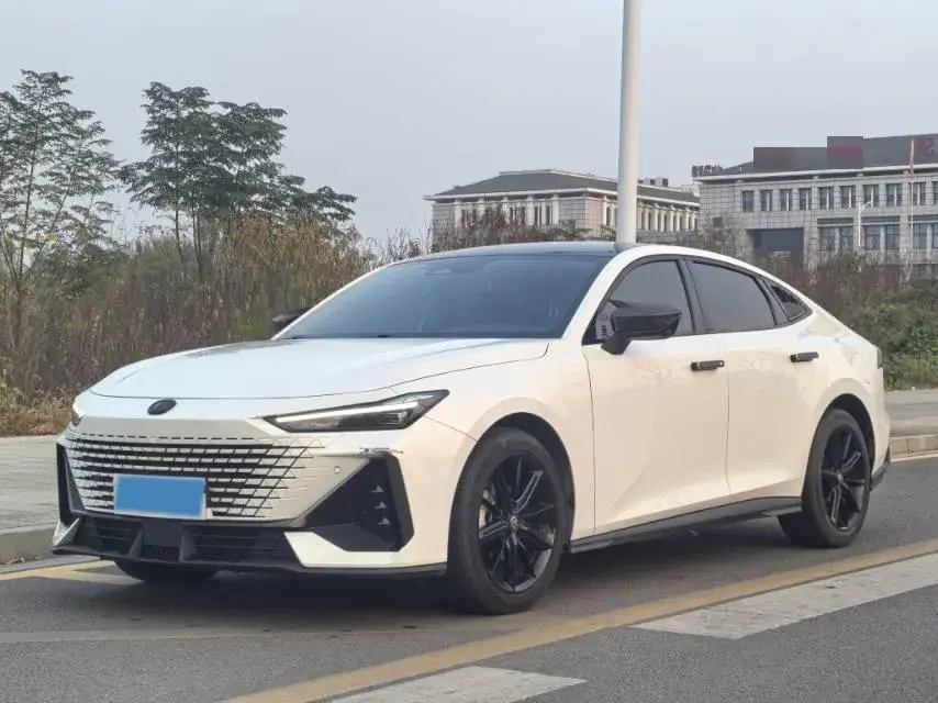 2023 ChangAn UNI-V 1.5T 188HP L4 7DCT