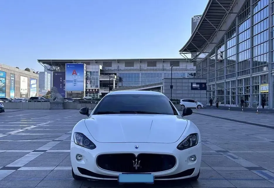 2007 Maserati GranTurismo 4.2L 405HP V8 6AT,autocango,china used car exporter,china ev exporter,chinese used car exporter,chinese used ev exporter