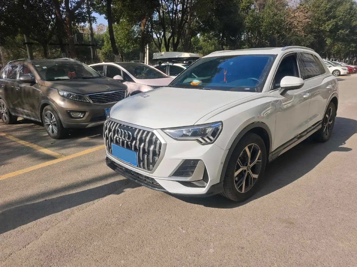 2024 Audi Q3 1.5T 160HP L4 7DCT