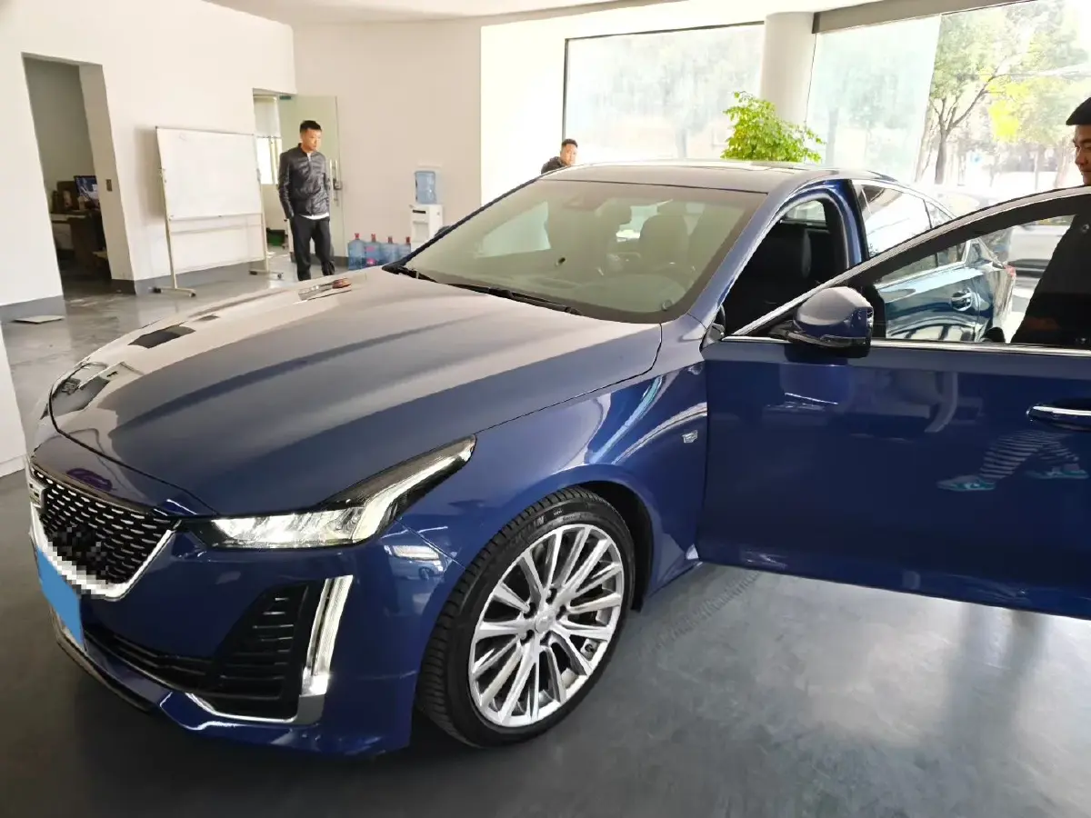 2021 Cadillac CT5 2.0T 237HP L4 10AT