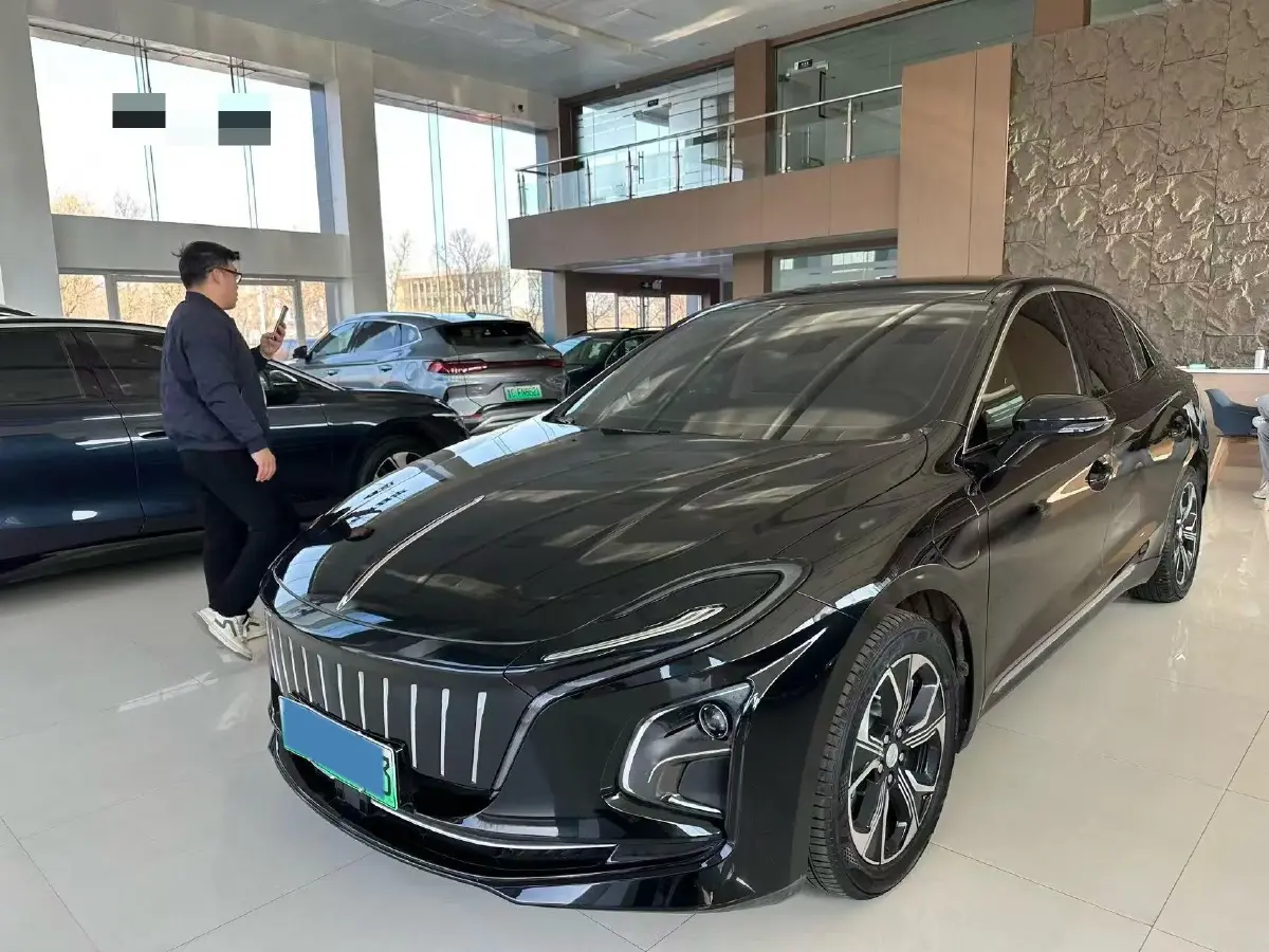 2023 HongQi E-QM5 BEV 54KWH