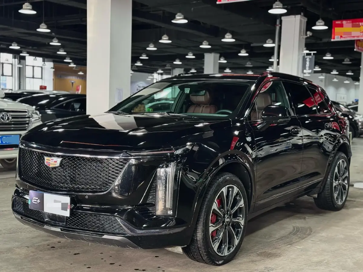 2025 Cadillac XT5 2.0T 237HP L4 9AT