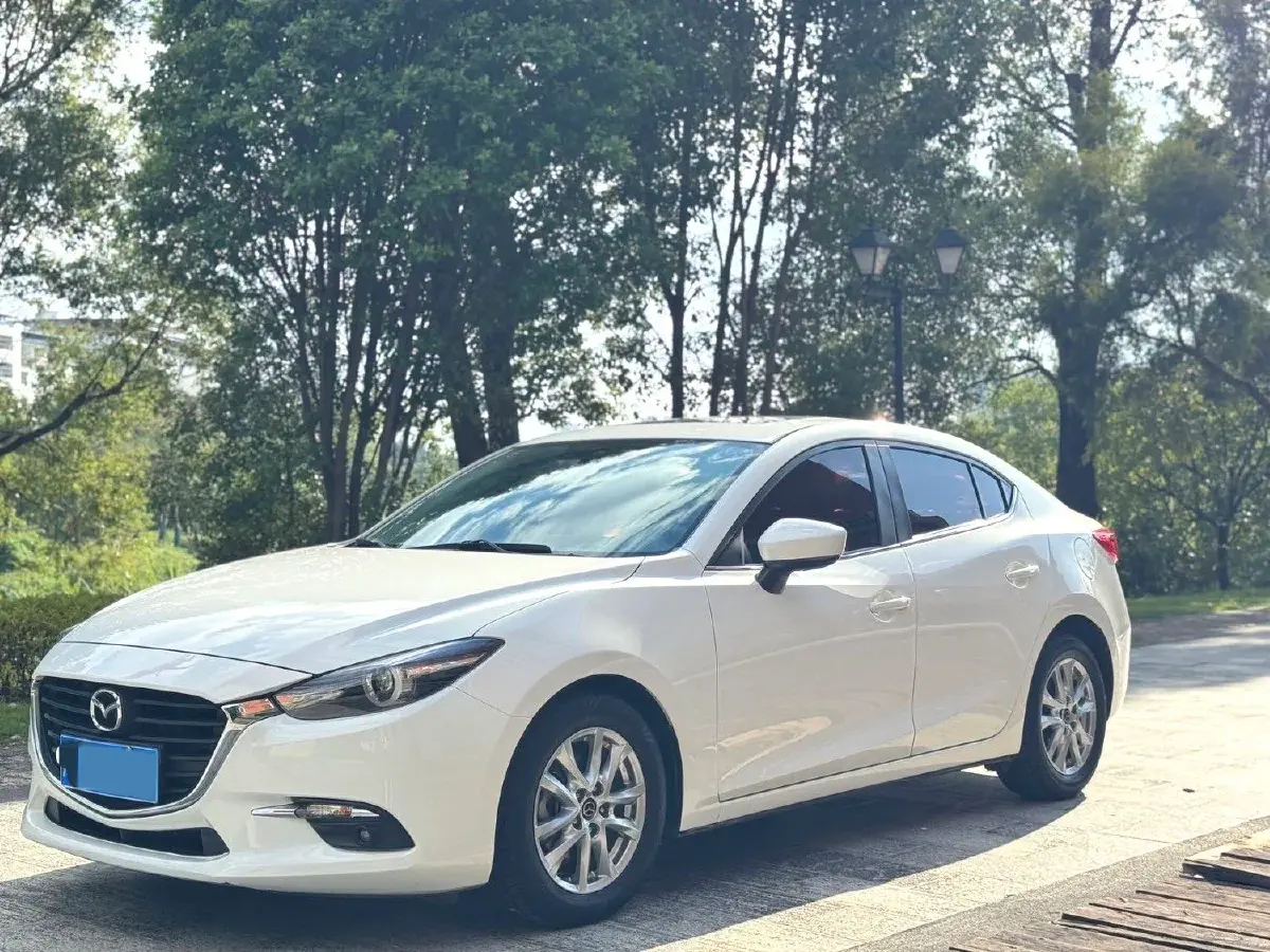 2017 Mazda 3 Axela 1.5L 117HP L4 6AT