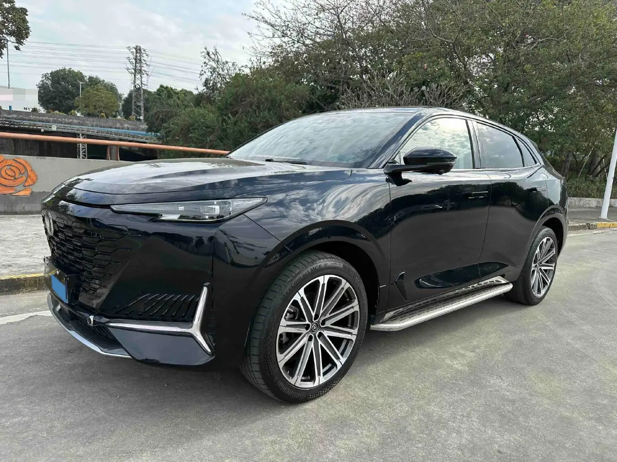 2021 ChangAn UNI-K 2.0T 233HP L4 8AT