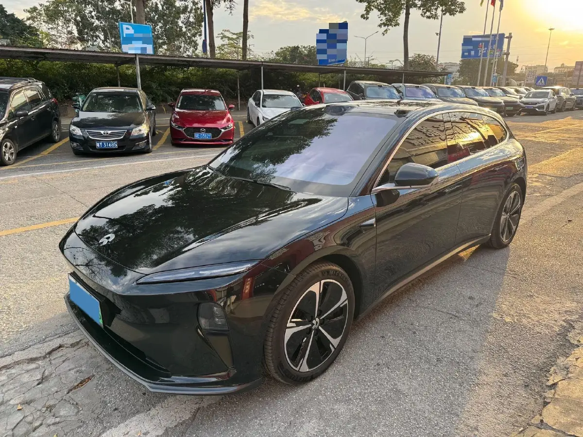 2024 NIO ET5T BEV 75KWH