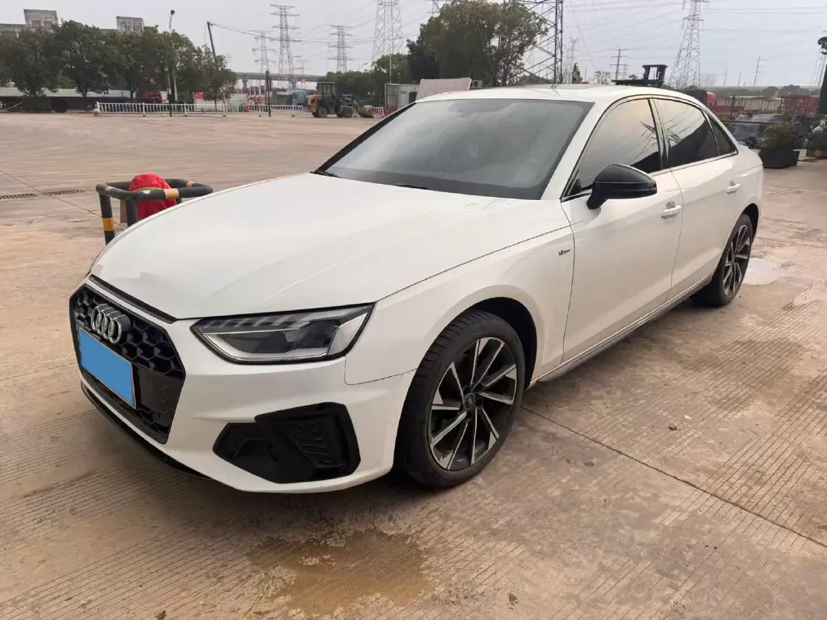 2023 Audi A4L 2.0T 190HP L4 7DCT