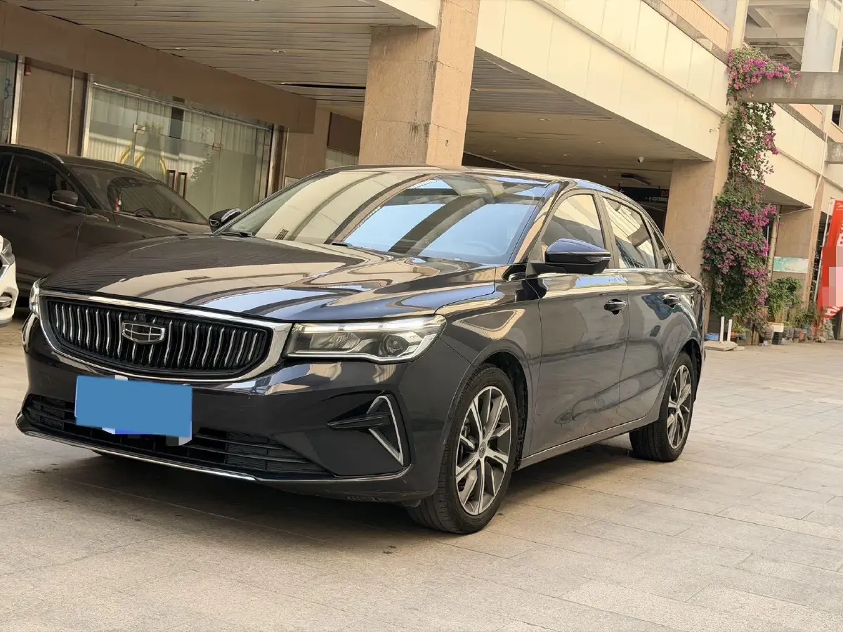 2022 Geely Emgrand 1.5L 114HP L4 CVT