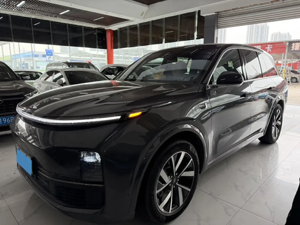 2023 Li L8 Range Extended 154HP REEV 40.9KWH