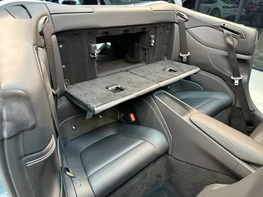 2021 Ferrari Portofino 3.9T 620HP V8 8DCT,autocango,china used car exporter,china ev exporter,chinese used car exporter,chinese used ev exporter