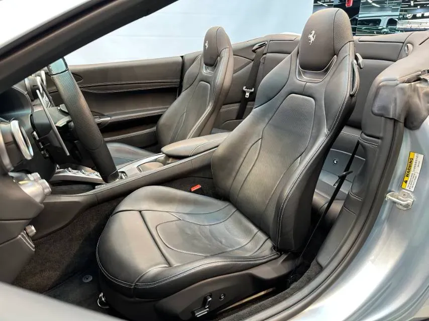 2021 Ferrari Portofino 3.9T 620HP V8 8DCT,autocango,china used car exporter,china ev exporter,chinese used car exporter,chinese used ev exporter