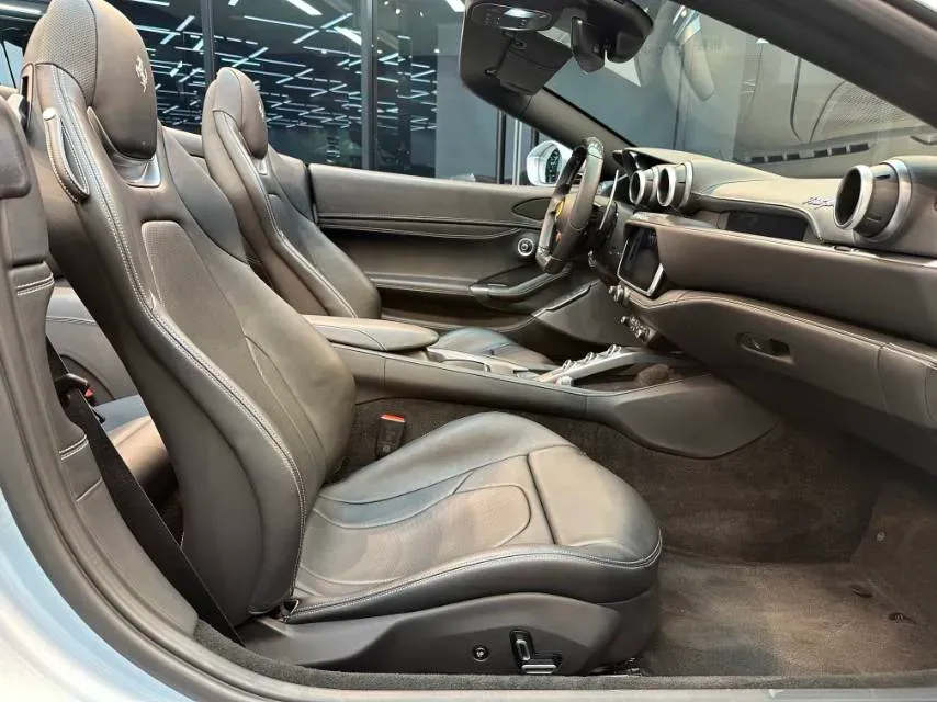 2021 Ferrari Portofino 3.9T 620HP V8 8DCT,autocango,china used car exporter,china ev exporter,chinese used car exporter,chinese used ev exporter