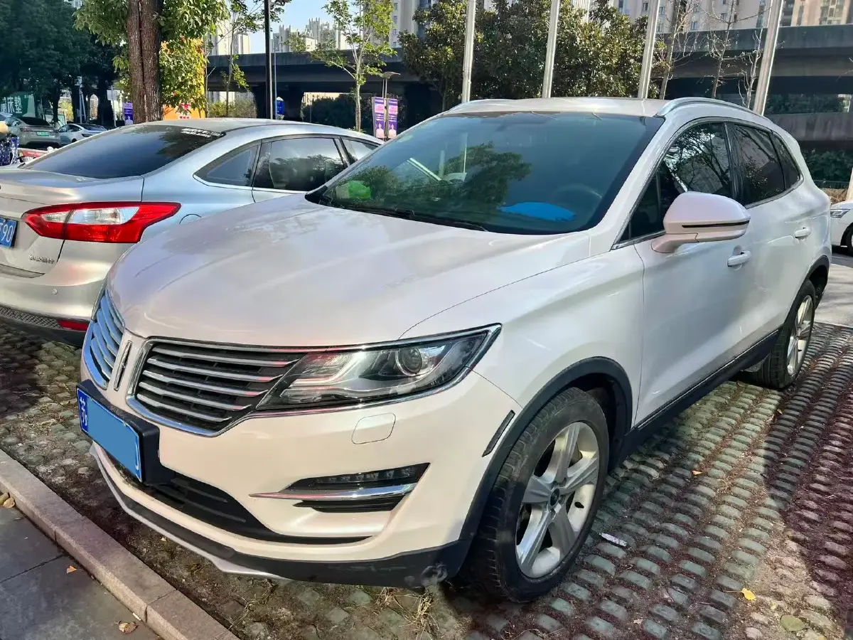 2017 Lincoln MKC 2.0T 203HP L4 6AT