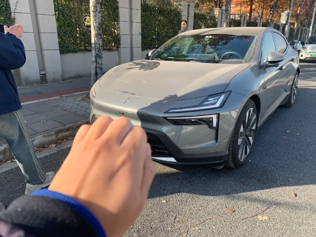 2024 Polestar 4 BEV 100KWH,autocango,china used car exporter,china ev exporter,chinese used car exporter,chinese used ev exporter