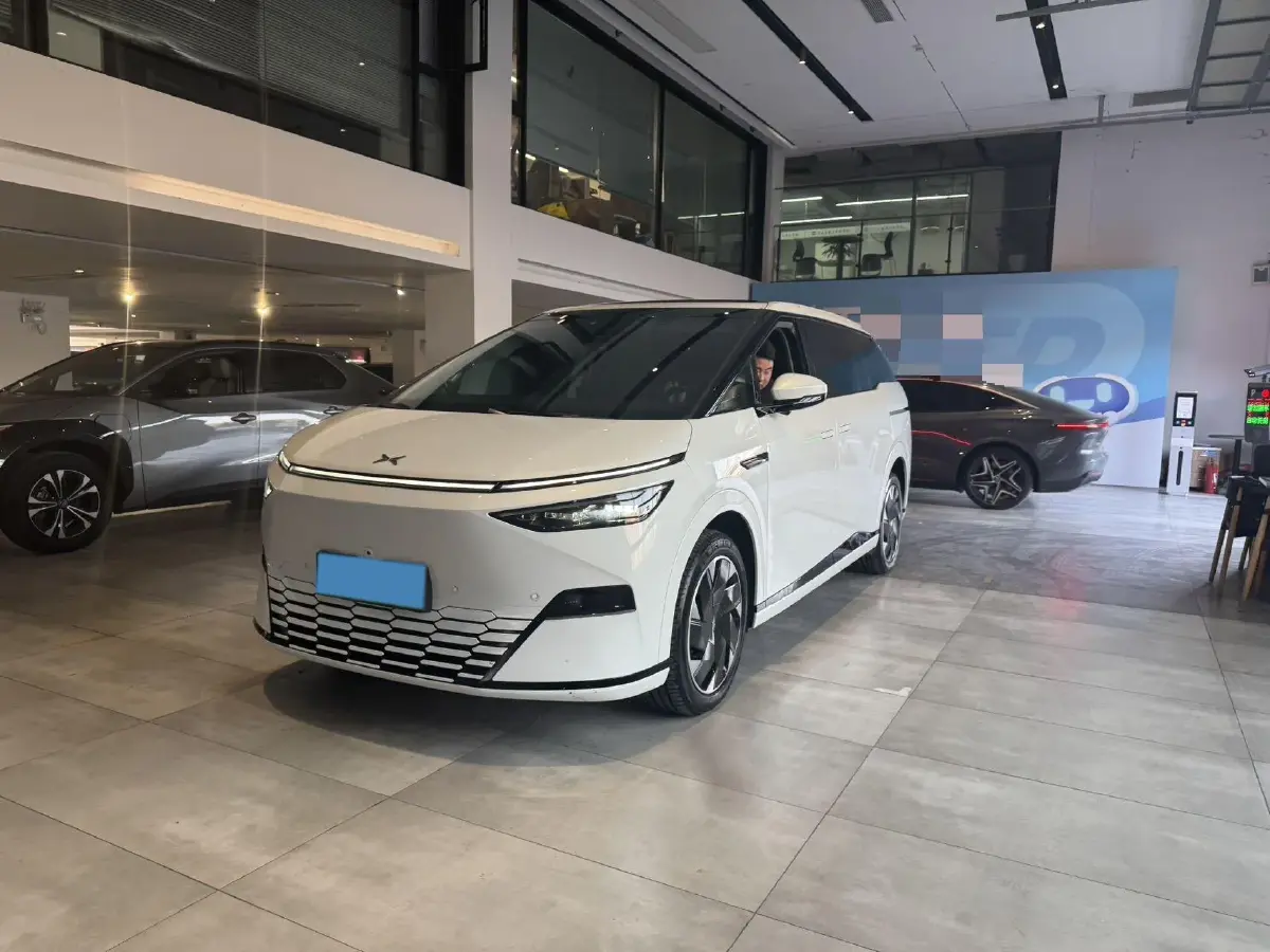 2024 Xpeng X9 BEV 101.5KWH