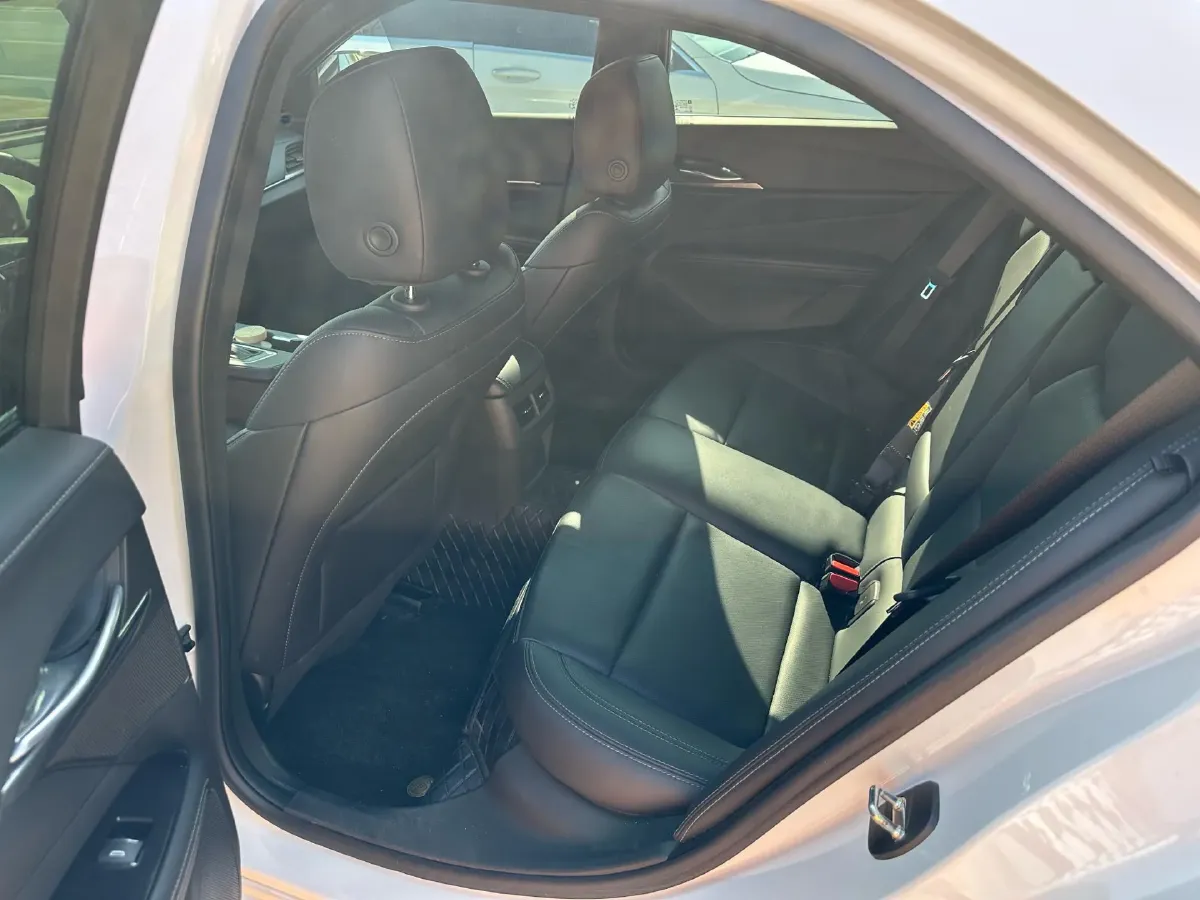 2023 Cadillac CT4 1.5T 211HP L4 8AT,autocango,china used car exporter,china ev exporter,chinese used car exporter,chinese used ev exporter