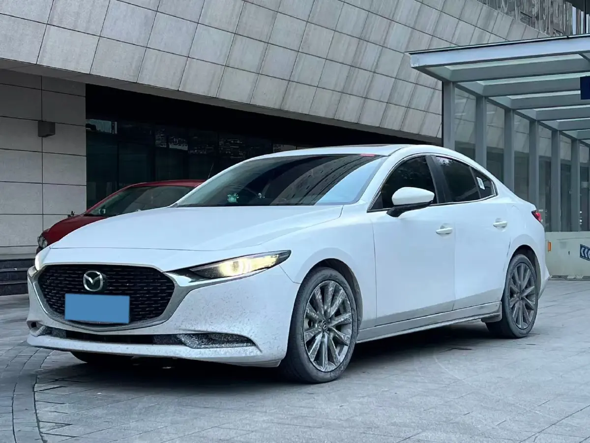 2022 Mazda 3 Axela 2.0L 158HP L4 6AT