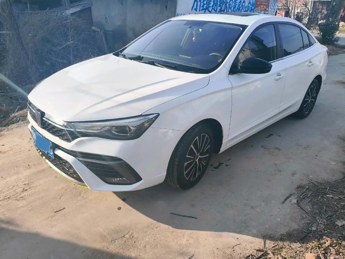 2021 Roewe i5 1.5L 120HP L4 CVT