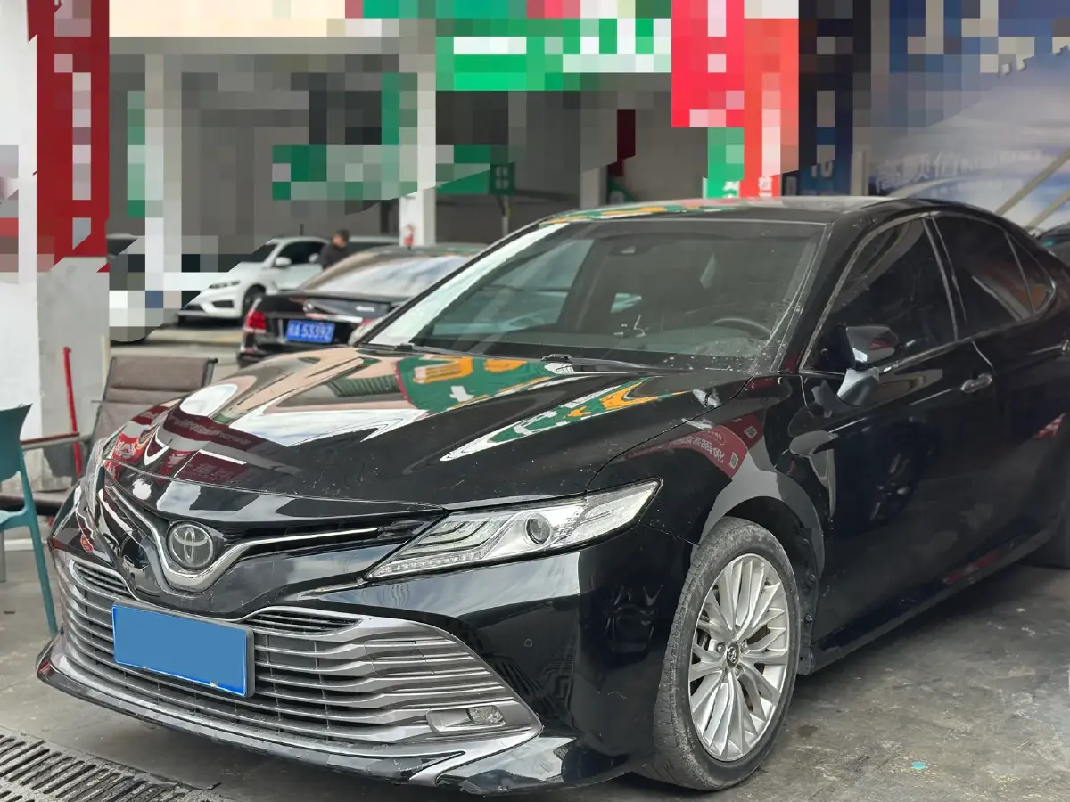 2019 Toyota Camry 2.5L 209HP L4 8AT