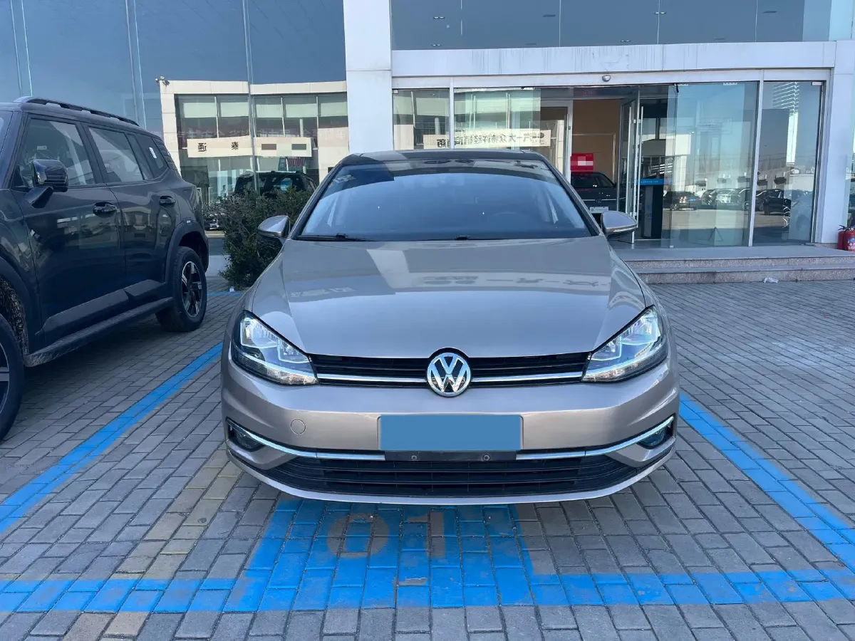 2019 Brilliance Auto V7 1.8T 231HP L4 7DCT,autocango,china used car exporter,china ev exporter,chinese used car exporter,chinese used ev exporter